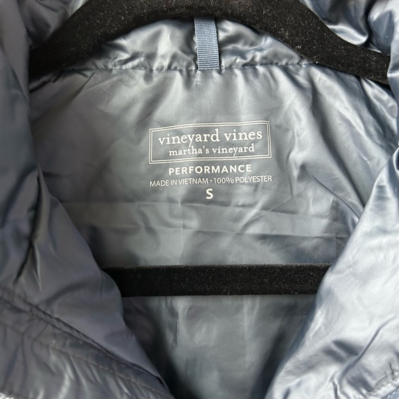 Men’s Navy Vineyard Vines Puffer Vest - Picture 4 of 5